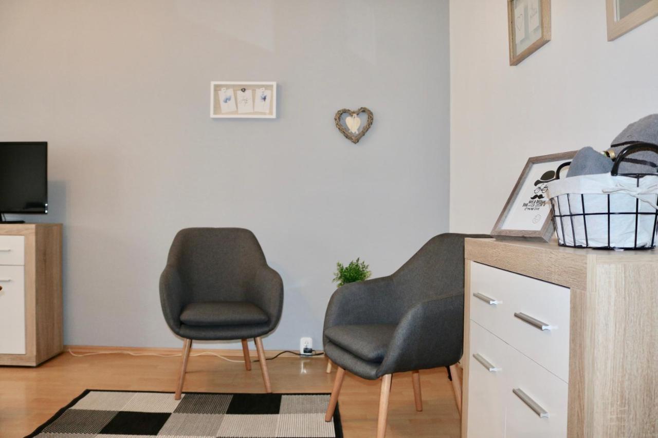 Szabadsag Apartman 페치 외부 사진