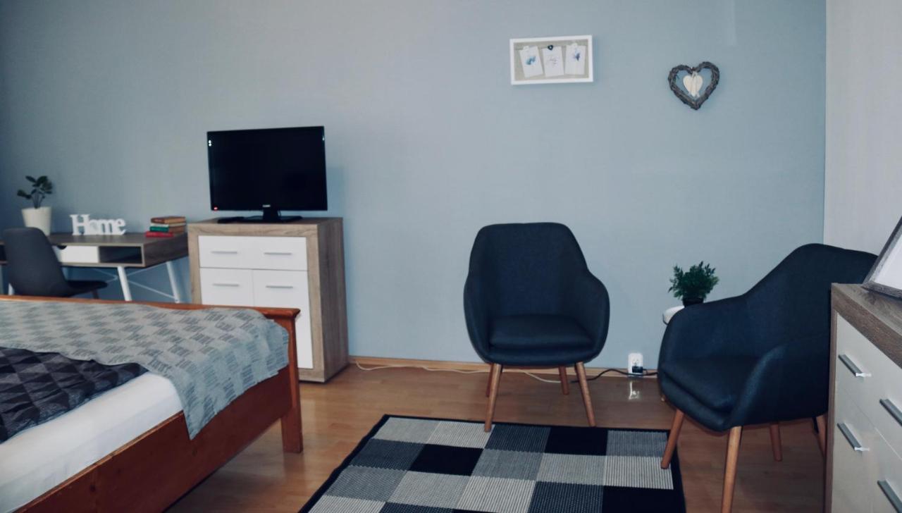Szabadsag Apartman 페치 외부 사진