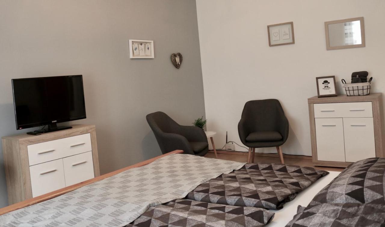Szabadsag Apartman 페치 외부 사진