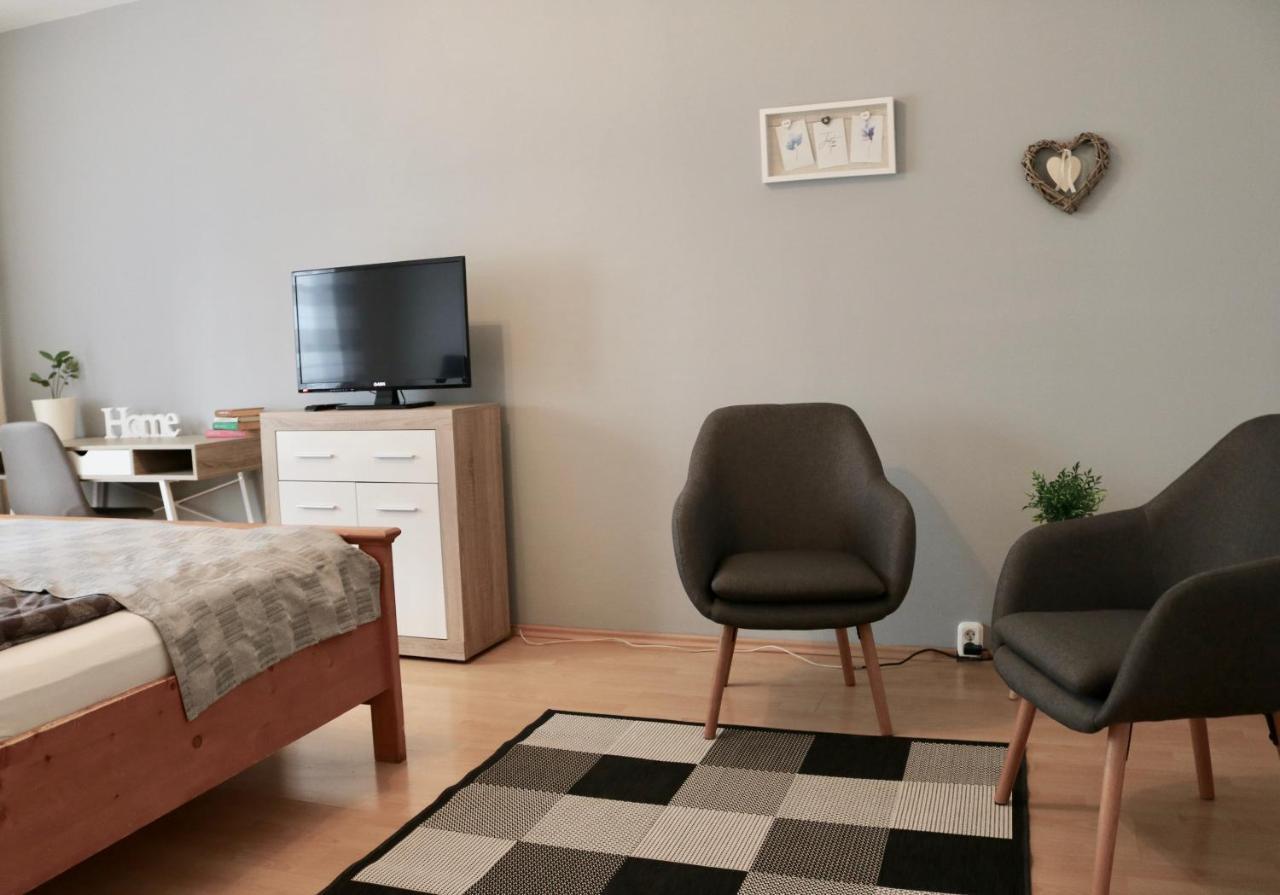 Szabadsag Apartman 페치 외부 사진