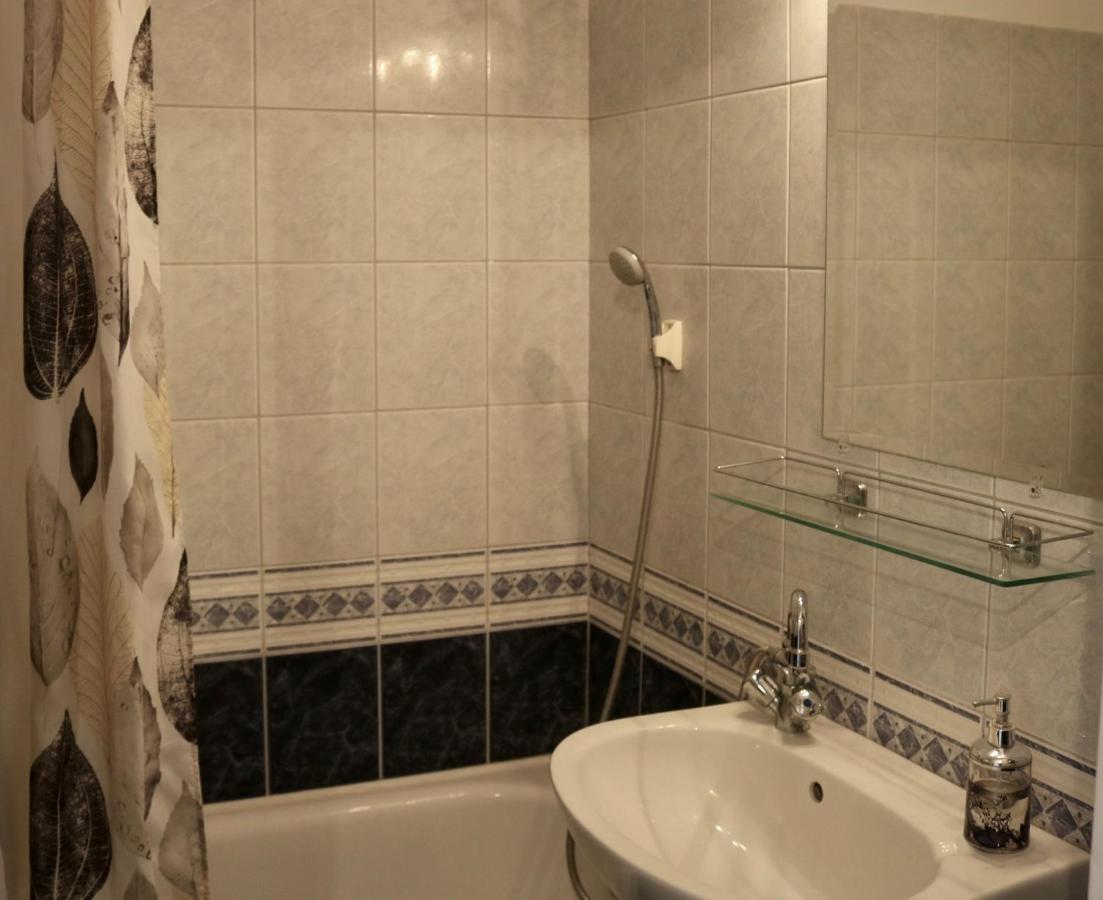 Szabadsag Apartman 페치 외부 사진